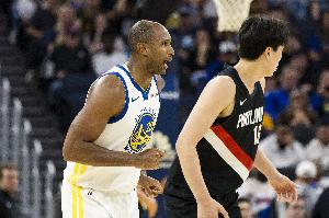 老伙夫累够呛！霍福德上半场5中1&正负值-7 对位的根森合砍14+15