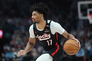 球队未来的重要一员！谢顿-夏普16中7砍下18分4板2助3断