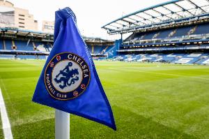 记者：切尔西对赞助费要价高昂，海尔难成球衣衣袖广告赞助商