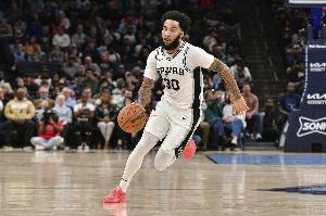 外线神准！尚帕尼5记三分球射落15分3板1帽