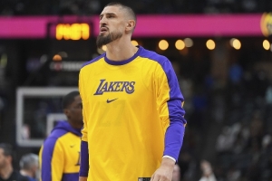 尼克斯官方：球队裁掉亚历克斯-莱恩&马特-瑞安&加里森-马修斯