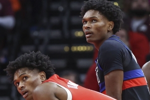 活塞主帅：阿门奥萨尔极具天赋 他们都具备瑞士军刀般的全面技术