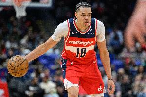 成长了！奇才去年24号秀凯肖恩-乔治首节独得11分1板1断