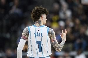 全面！拉梅洛-鲍尔上半场10中6&三分6中3得到17分4板2助4断