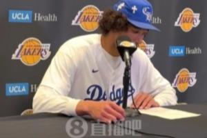 小吧问海斯还想开发啥武器！海斯：投更多3分😂 还是专注防守吧