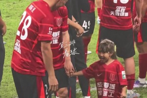 “提莫”赛后:比赛很艰苦，但我们持续奔跑，战斗，这三分很值得