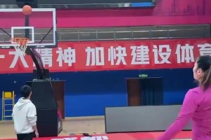 李梦这大体格子观感！三分训练命中率是真高啊！