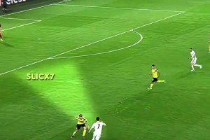 火遍外网！欧冠官方女主持人拥有百万粉丝，不得不说颜值真好😍