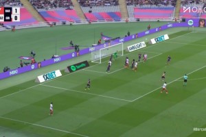 爱来自中超！维特塞尔接队友摆渡倒钩破门，赫罗纳1-1扳平巴萨