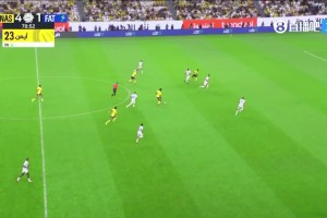 胜利4-1领先！安吉洛断球后回传，科曼跟进抽射破门