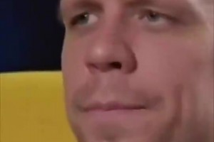 这个位置看球再加上美女的陪伴~简直人间天堂🤩