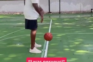 乔丹说的好多年没碰球 结果要在小孩子面前展示的视频来了！