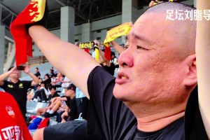 泪目😭！泉州亚新降级，几个纯爷们留下伤心的泪水