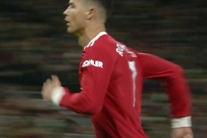 忆往昔！C罗当年对阵布莱顿的进球