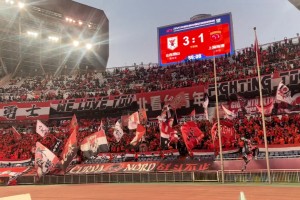 切尔西球迷：这时候VAR消失了，看看门将对库库雷利亚做了什么