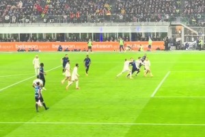 曲调各不相同！点球大战获胜后多特球员的众生相！