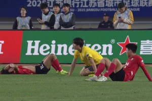 放大招了😱！南通队换上点球大战门神蔡天龙