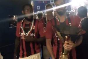 寿星拉什福德❤巴萨队内为他举行“特殊的”仪式