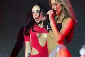 火辣🥵亚马尔前女友Nicki重回舞台，客串德保罗女友演唱会