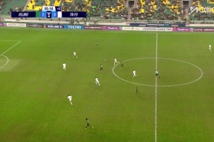 塞尔吉尼奥禁区前打出贴地斩！皮球钻进球门右下死角